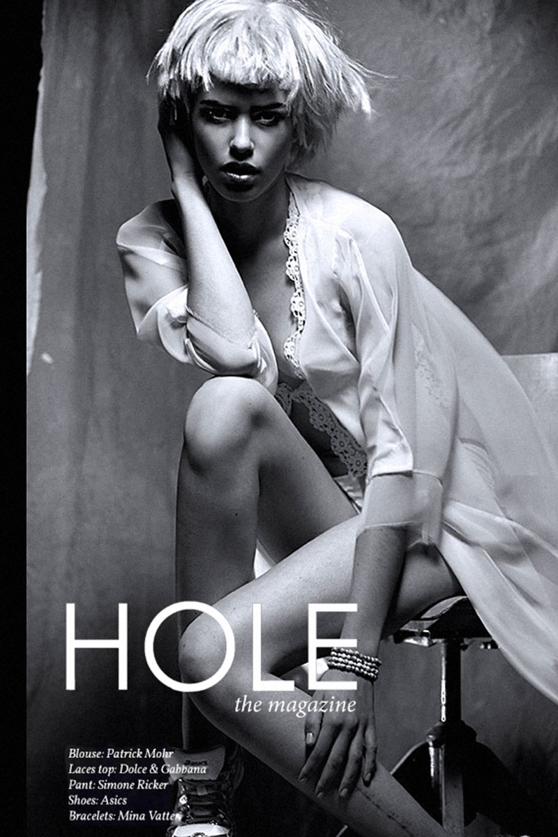 HOLE MAGAZINE